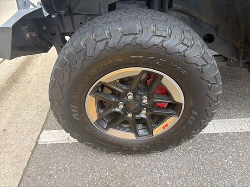 Used 2018 Jeep Wrangler Unlimited Rubicon AWD/4WD image 9