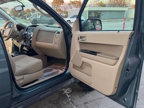 Used 2012 Ford Escape Limited image 9