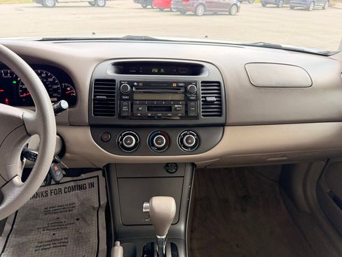 Used 2005 Toyota Camry LE image 22