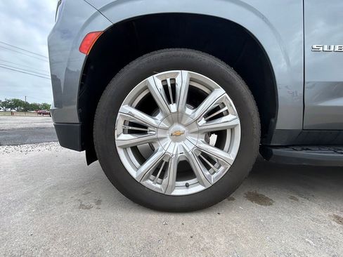 Used 2021 Chevrolet Suburban High Country AWD/4WD image 6