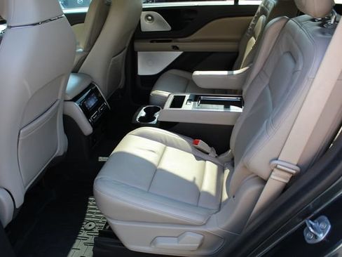 Certified 2024 Lincoln Aviator Reserve w/ Equipment Group 201A AWD/4WD image 15