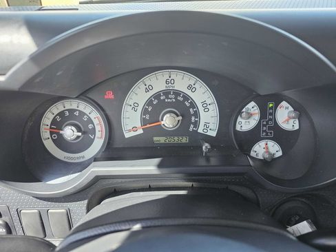 Used 2007 Toyota FJ Cruiser 4WD image 15