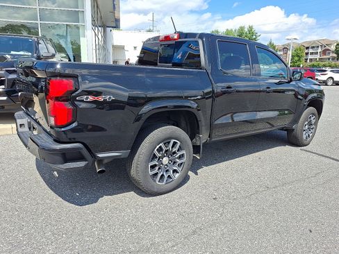 Used 2023 Chevrolet Colorado LT w/ LT Convenience Package III AWD/4WD image 7