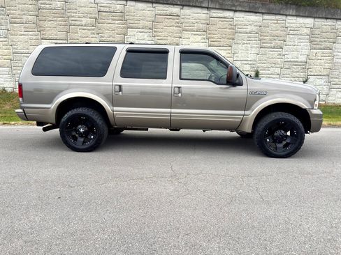 Used 2005 Ford Excursion Eddie Bauer AWD/4WD image 6