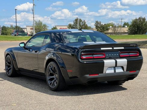 Used 2020 Dodge Challenger SRT Hellcat RWD image 11