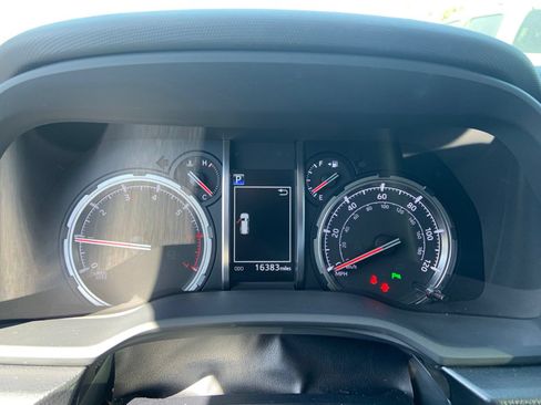 Used 2021 Toyota 4Runner Nightshade AWD/4WD image 12