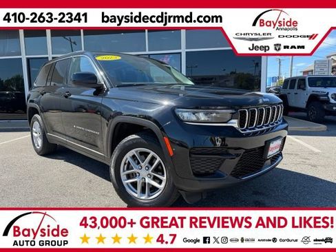 Used 2023 Jeep Grand Cherokee Laredo w/ Luxury Tech Group I AWD/4WD image 1