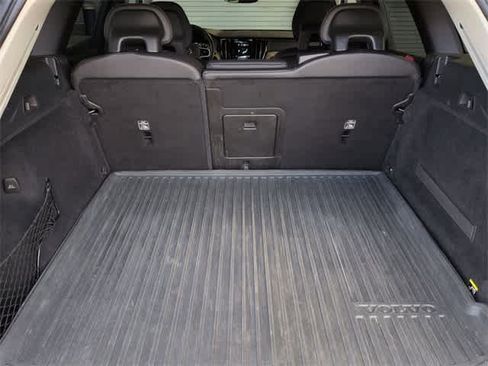 Used 2018 Volvo XC60 T6 Inscription w/ Convenience Package image 37