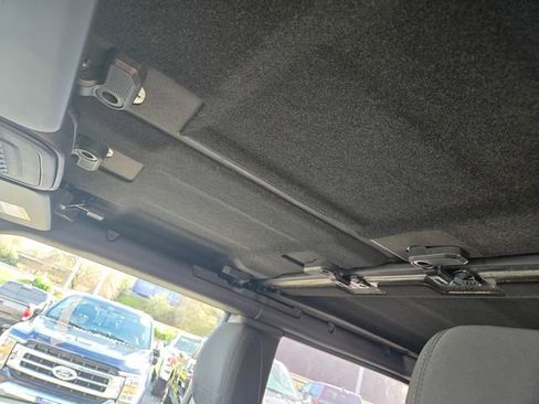 Certified 2023 Ford Bronco 2-Door w/ Sasquatch Package image 16