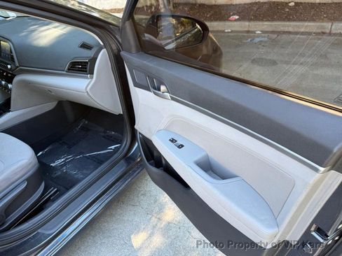 Used 2020 Hyundai Elantra Value Edition FWD image 10