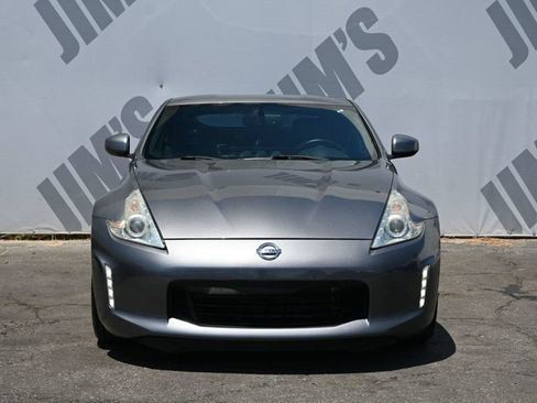 Used 2014 Nissan 370Z Touring w/ Sport Package RWD image 2