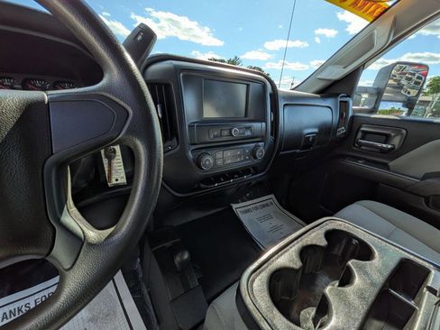 Used 2017 Chevrolet Silverado 2500 W/T AWD/4WD image 14