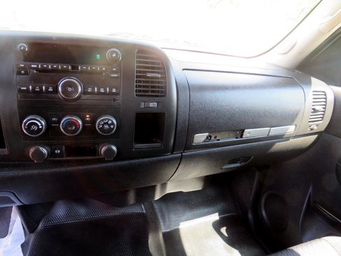 Used 2013 Chevrolet Silverado 3500 LT image 13