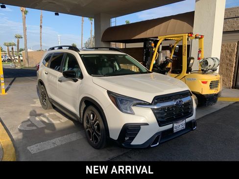Used 2024 Subaru Ascent Touring AWD/4WD image 3