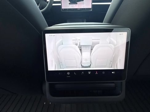 Used 2025 Tesla Model 3 Long Range RWD image 8