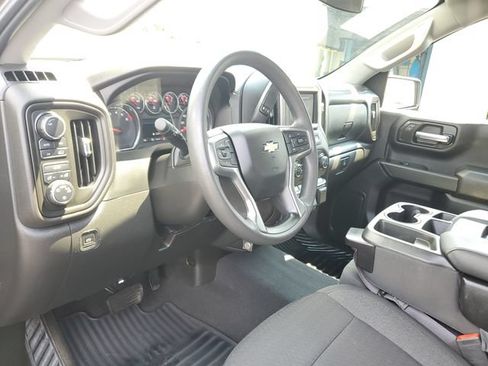 Used 2022 Chevrolet Silverado 1500 Custom w/ Safety Confidence Package AWD/4WD image 18
