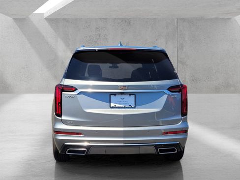 Certified 2025 Cadillac XT6 Premium Luxury AWD/4WD image 5