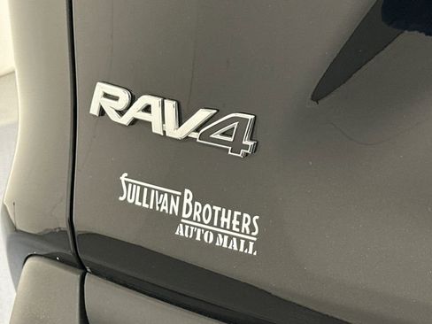 Certified 2022 Toyota RAV4 XLE w/ Convenience Package image 19