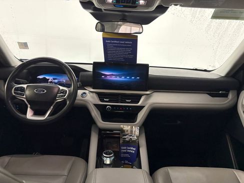Certified 2025 Ford Explorer Active w/ Active Comfort Package AWD/4WD image 28