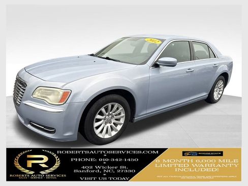 Used 2012 Chrysler 300 image 1