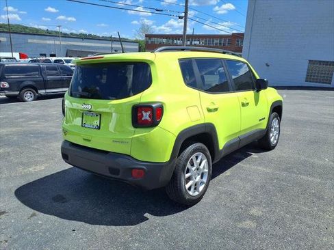 Certified 2019 Jeep Renegade Sport w/ Sport Appearance Group AWD/4WD image 7
