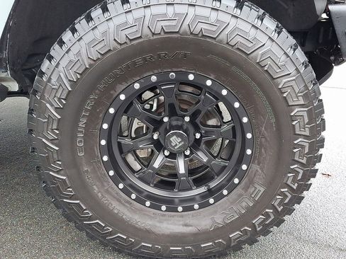 Used 2023 Ford Bronco Badlands w/ Sasquatch Package image 9