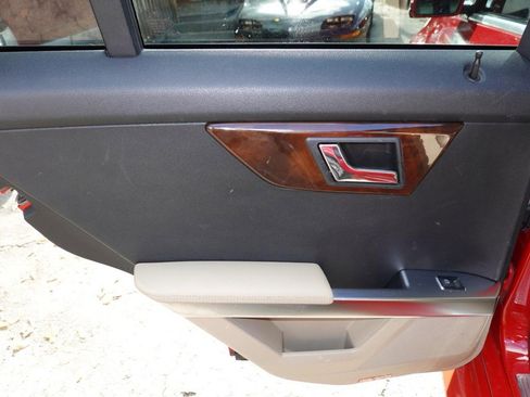 Used 2010 Mercedes-Benz GLK 350 2WD image 18