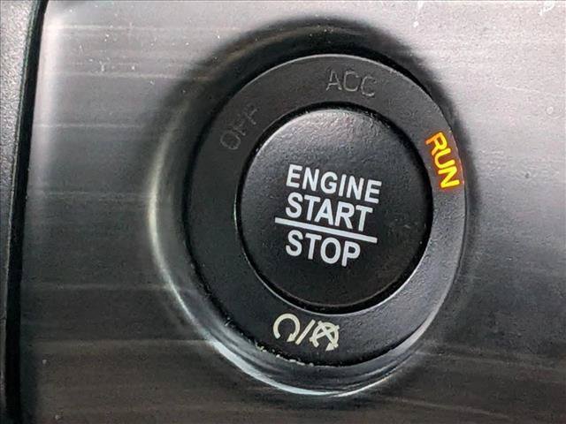 Used 2021 Jeep Grand Cherokee Laredo X AWD/4WD image 12