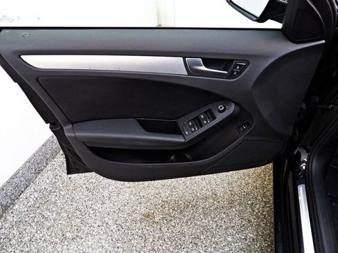Used 2010 Audi A4 2.0T Premium FWD image 7