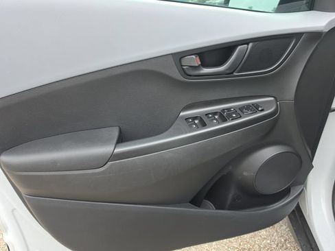 Used 2021 Hyundai Kona SEL w/ Cargo Package FWD image 17
