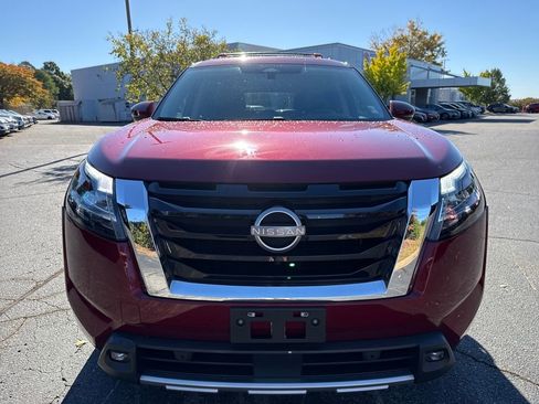 Used 2022 Nissan Pathfinder Platinum w/ Cargo Package image 8