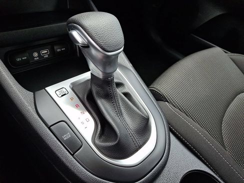 Used 2019 Kia Forte LXS FWD image 14