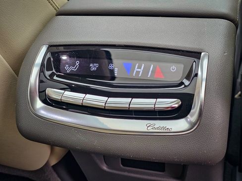 Used 2021 Cadillac XT6 Premium Luxury w/ LPO, Floor Liner Package image 41