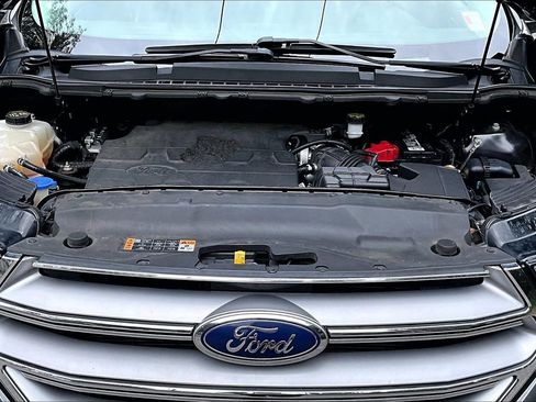 Used 2018 Ford Edge SEL w/ Equipment Group 201A FWD image 31