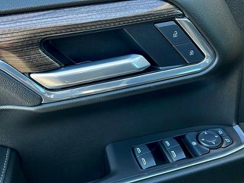 Certified 2025 Chevrolet Silverado 1500 LT Trail Boss w/ Convenience Package II image 18