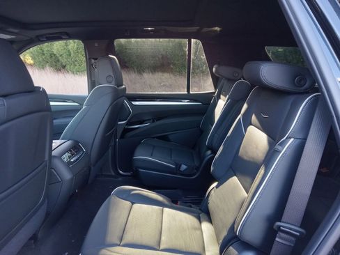 New 2026 Cadillac Escalade Luxury image 23