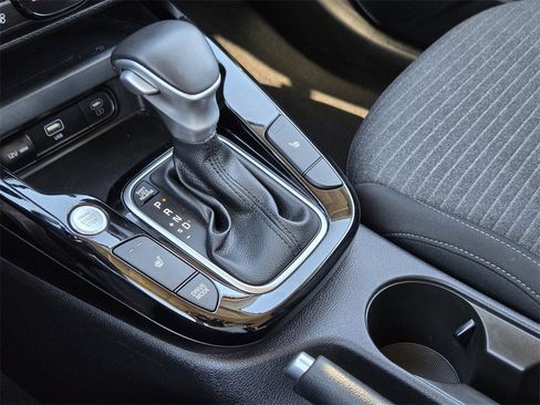 Certified 2025 Kia Soul EX image 9