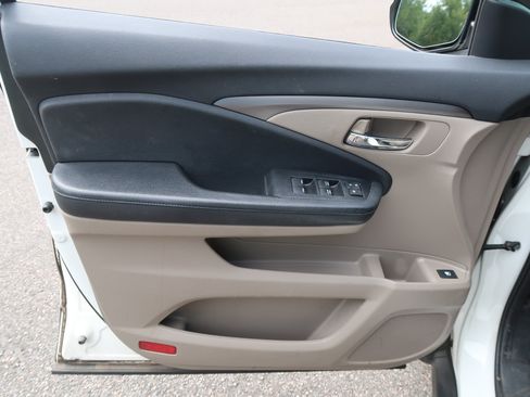 Used 2018 Honda Pilot EX image 9