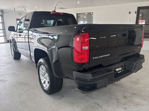 Used 2022 Chevrolet Colorado LT w/ Fleet Safety Package image 18