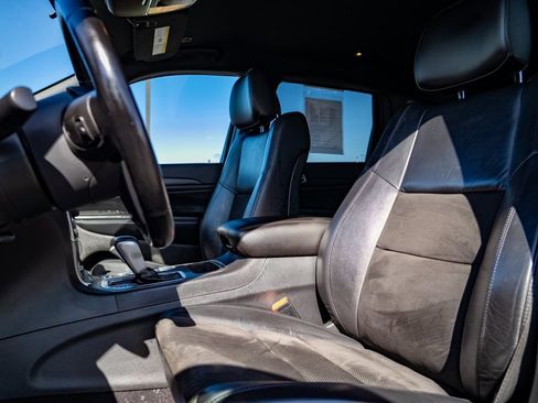 Used 2021 Jeep Grand Cherokee Laredo X image 23