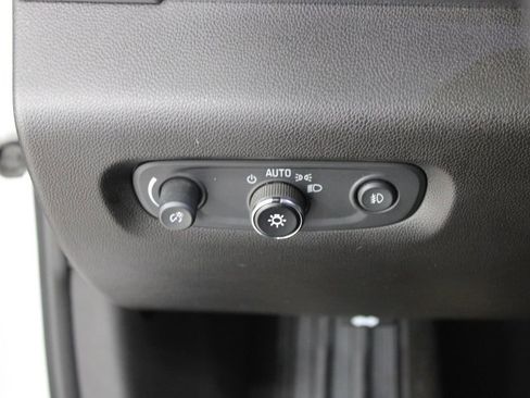 Used 2021 Chevrolet Traverse LT w/ LPO, Cargo Package AWD/4WD image 34