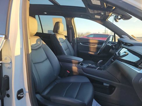 Used 2024 Cadillac XT6 Premium Luxury w/ LPO, Floor Liner Package AWD/4WD image 26