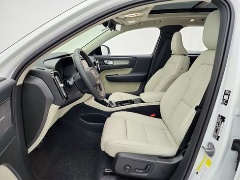 New 2026 Volvo XC60 B5 Ultra w/ Climate Package AWD/4WD image 21