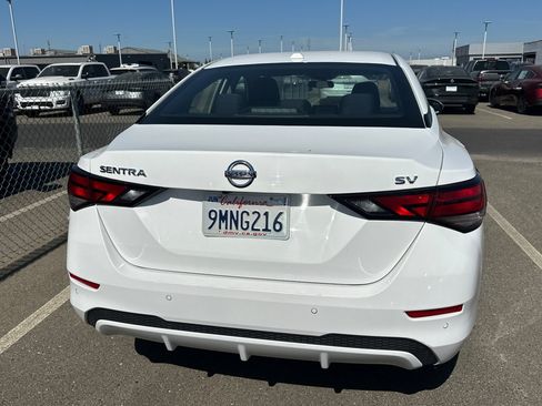 Certified 2023 Nissan Sentra SV FWD image 6