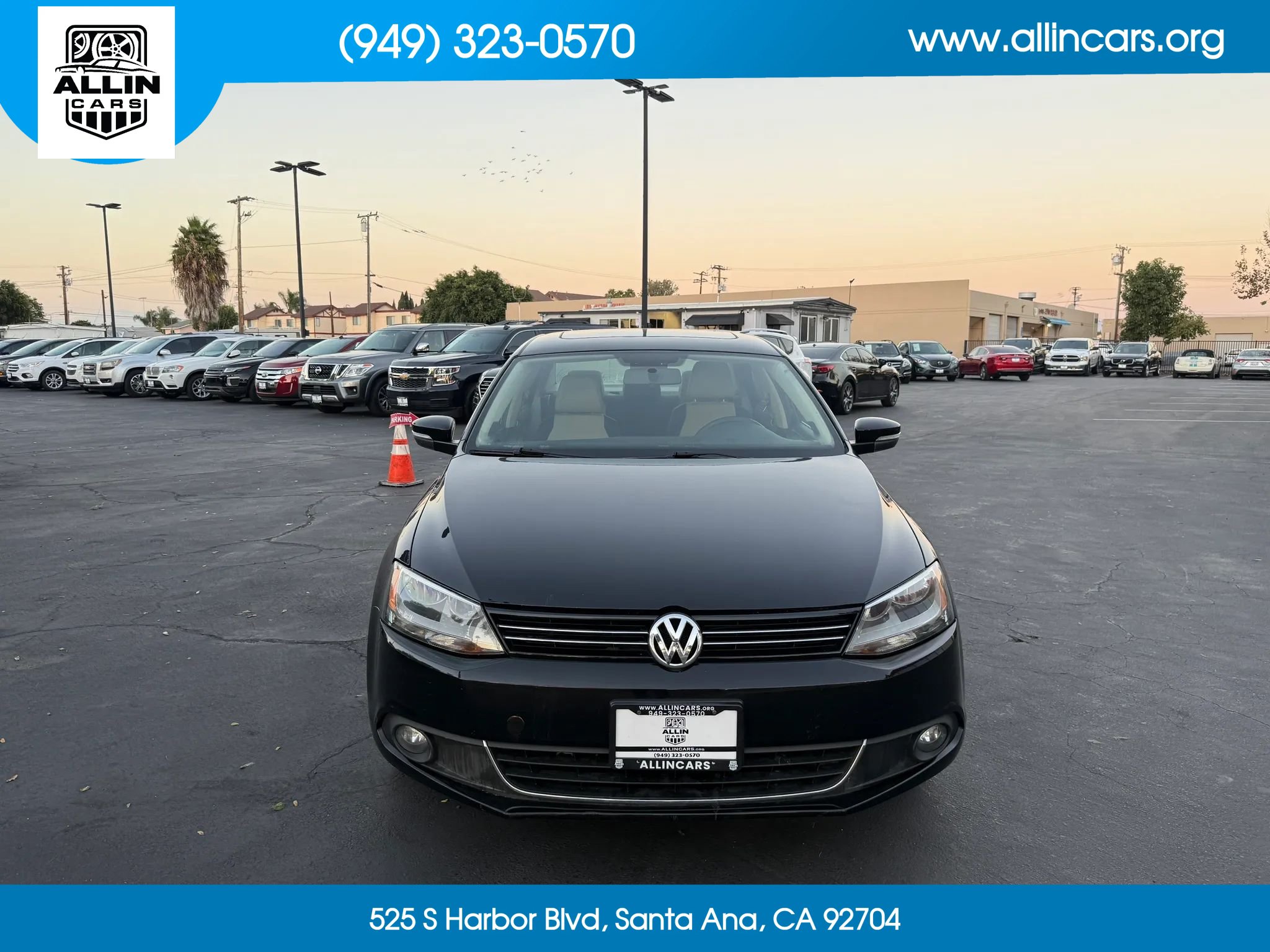 Used 2012 Volkswagen Jetta SEL FWD image 2