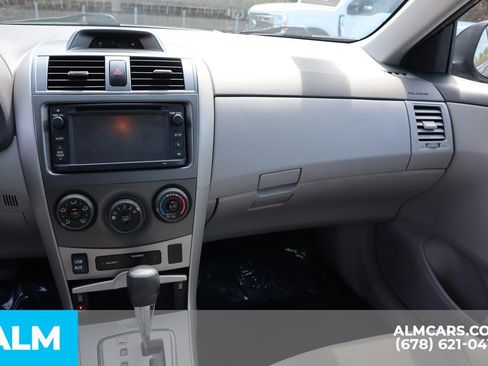 Used 2013 Toyota Corolla LE image 31