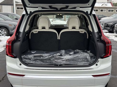 New 2026 Volvo XC90 T8 Ultra w/ Protection Package Premier image 14