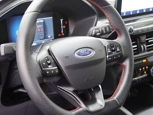 Used 2025 Ford Escape ST-Line image 14