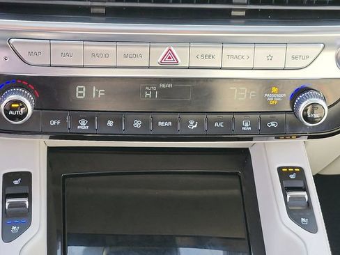 Used 2020 Kia Telluride SX w/ SX Prestige Package image 17