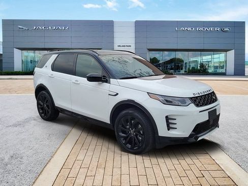 Used 2025 Land Rover Discovery Sport Dynamic SE AWD/4WD image 3
